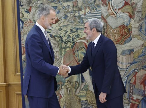 Clavijo traslada a Felipe VI su “preocupación creciente” por la falta de respuesta efectiva en política migratoria