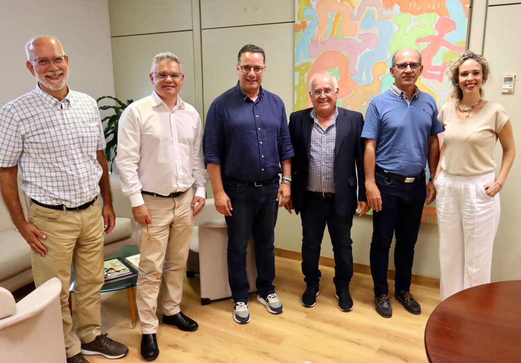 La FET se ha reunido con el Consejero de Educación del Gobierno de Canarias