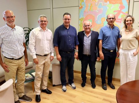 La FET se ha reunido con el Consejero de Educación del Gobierno de Canarias