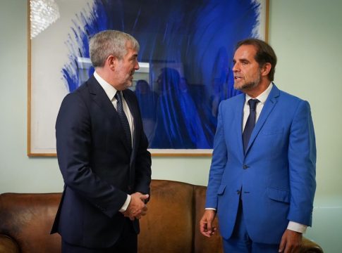 Canarias y Madeira trabajarán en una estrategia para blindar el transporte frente a las penalizaciones ambientales