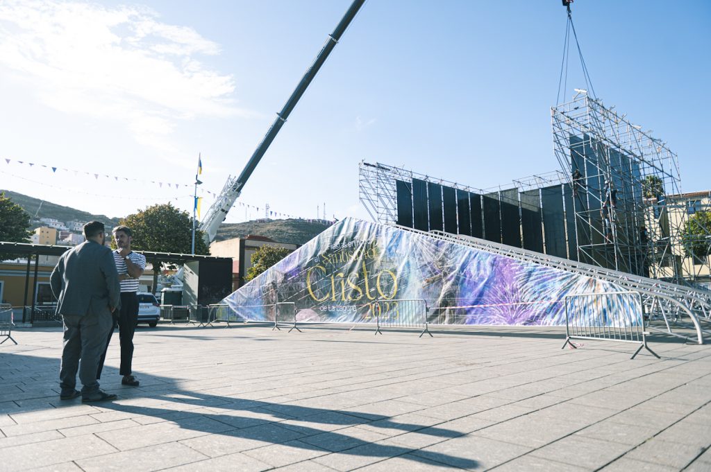 La Laguna inicia el montaje del escenario de la Fiestas del Cristo 2023 