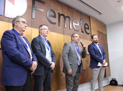 Unos 150 profesionales del motor de Canarias, en el I Congreso Asintrauto