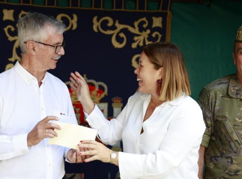 El Parlamento de Canarias colabora con Cruz Roja Española en el Día de la Banderita