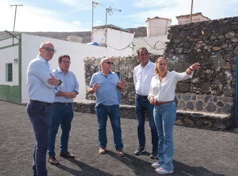 La Consejería y el Cabildo de Fuerteventura reafirman su compromiso para buscar soluciones a los núcleos costeros afectados por la Ley de Costas en Fuerteventura