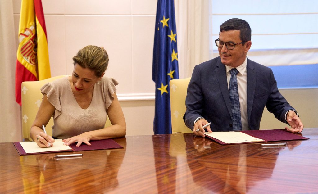 Vivienda firma un convenio con el Estado para la rehabilitación de 614 viviendas protegidas en Las Palmas de Gran Canaria