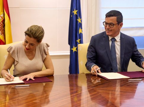 Vivienda firma un convenio con el Estado para la rehabilitación de 614 viviendas protegidas en Las Palmas de Gran Canaria