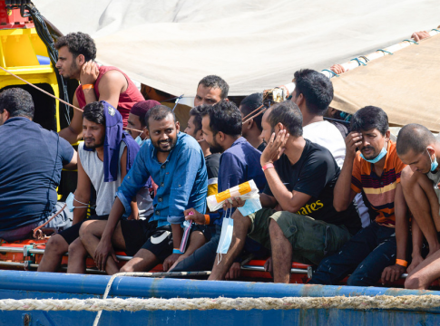 Descontrol inmigratorio: Cerca de 700 inmigrantes ilegales llegan a El Hierro a bordo de cinco cayucos