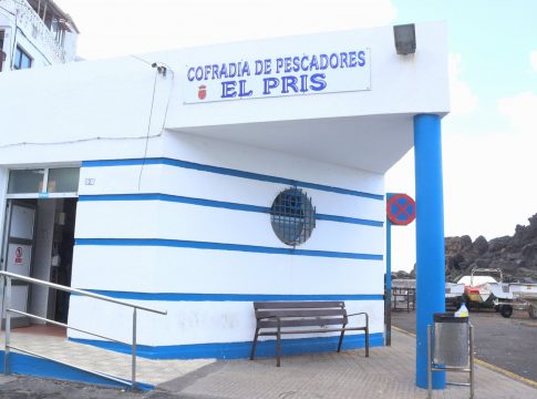 Reunión de trabajo entre Ayuntamiento, Gobierno de Canarias y Cofradía de Pescadores de El Pris