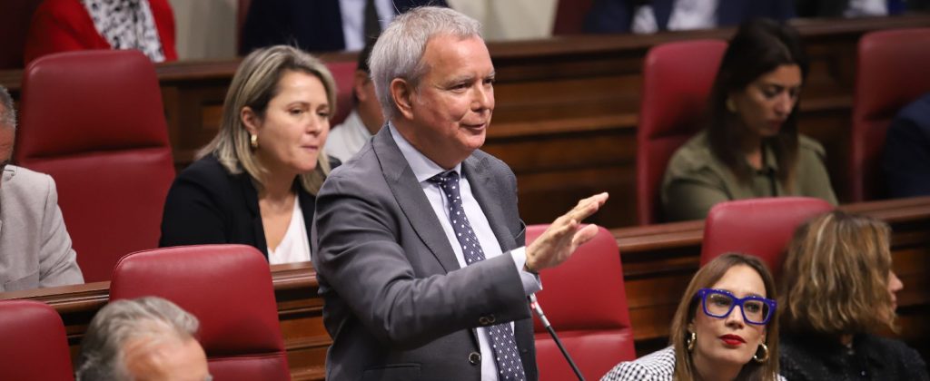 Franquis: “Quieren convertir la televisión del Parlamento y de todos en la televisión del Gobierno”