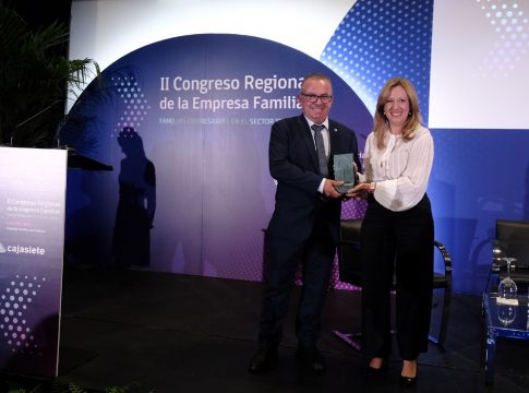 Líneas Romero, galardonada con el VIII Premio Empresa Familiar de Canarias