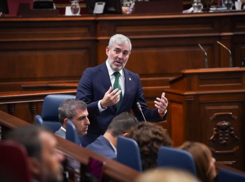 Clavijo defiende el “trabajo sin pausa” ante la Unión Europea para lograr las excepciones en el transporte aéreo