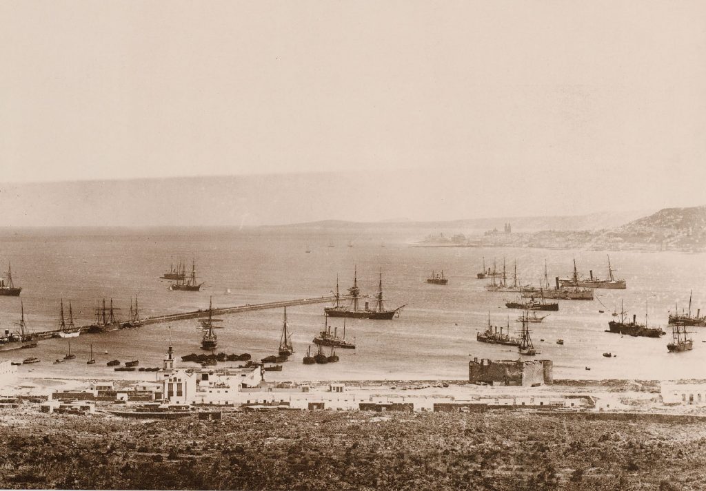 La Casa de Colón acoge la muestra ‘Las puertas de la Macaronesia’, que cuenta la historia de puertos y aeropuertos en la región atlántica