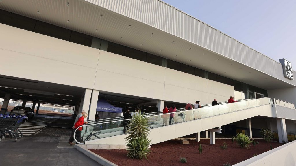 ALDI abre una nueva tienda en Lanzarote y alcanza los 12 supermercados en Canarias
