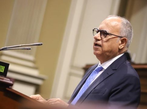 Curbelo insiste en que Europa debe dar un trato   singular a la ruta migratoria canaria