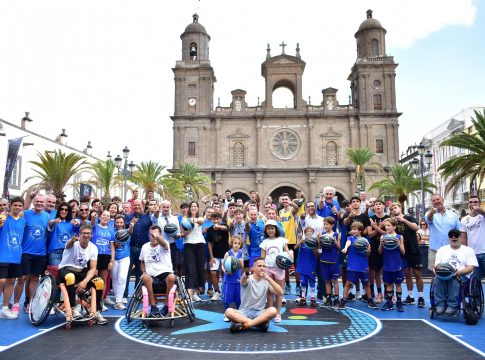 El circuito Plaza 3x3 CaixaBank cierra la edición 2023 con 55.000 participantes, con 150 jugadores y 45 equipos en su parada en Las Palmas de Gran Canaria