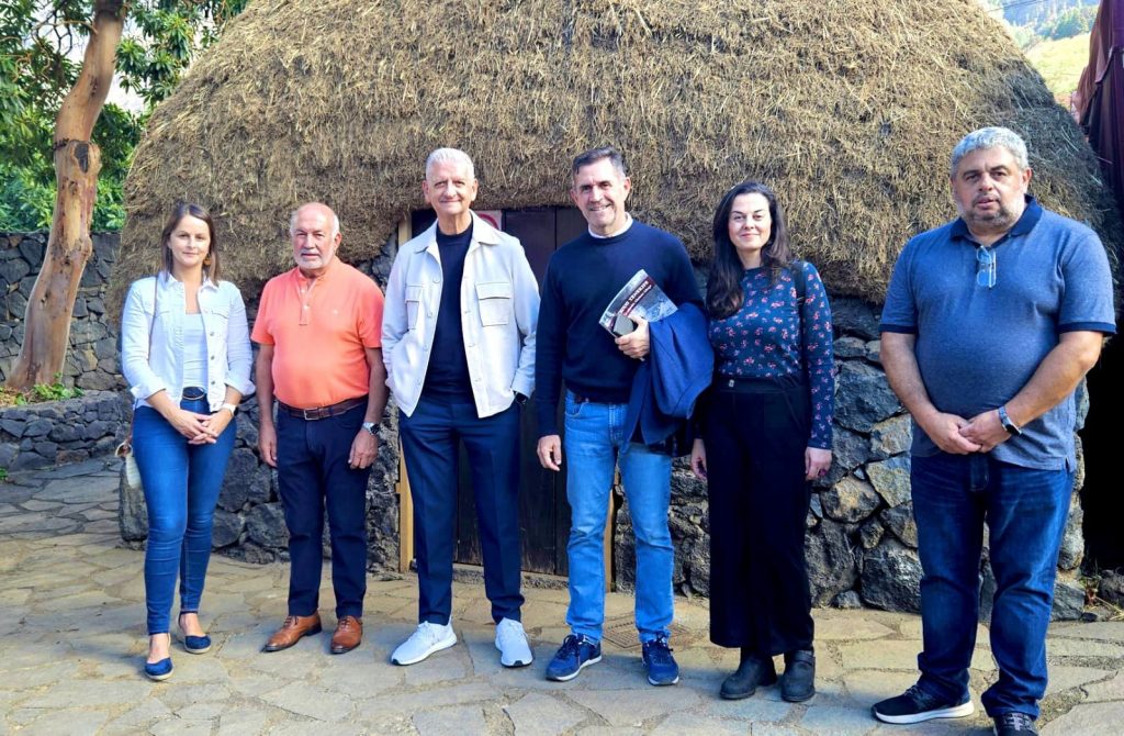 El ayuntamiento de La Orotava rehabilita los pajares del parque etnográfico de Pinolere