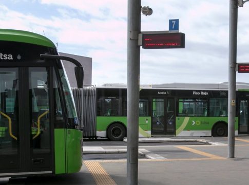 Titsa refuerza los servicios hacia y desde Candelaria para celebrar la festividad de la Patrona