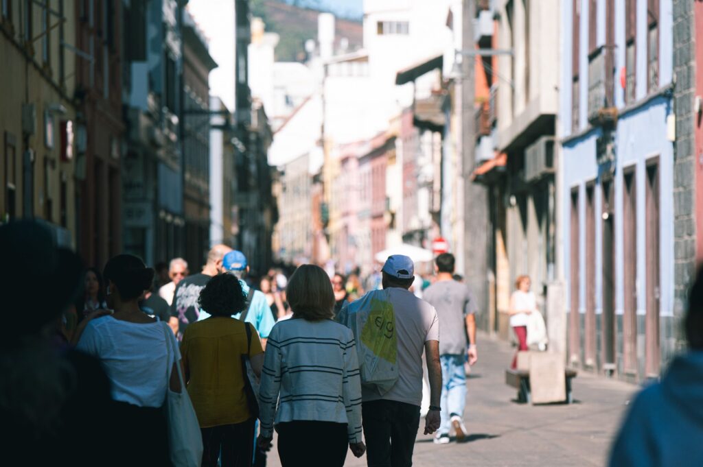 La Laguna y las entidades del tercer sector analizan los casos de personas sin hogar en el municipio