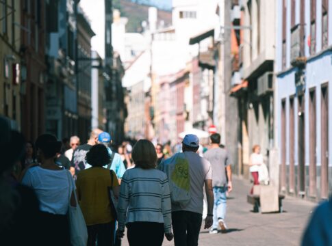 La Laguna y las entidades del tercer sector analizan los casos de personas sin hogar en el municipio