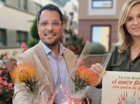Los Realejos regala una flor por compras del 1 al 14 de febrero en sus ‘Comercios con Corazón’