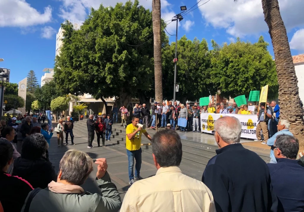 "Los agricultores plataneros no estamos en la reunión con el Ministro"