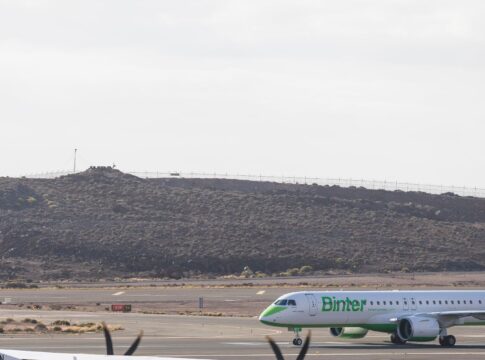 La Cámara de Comercio demanda que la subida de las tasas aéreas se invierta en los aeropuertos de Canarias