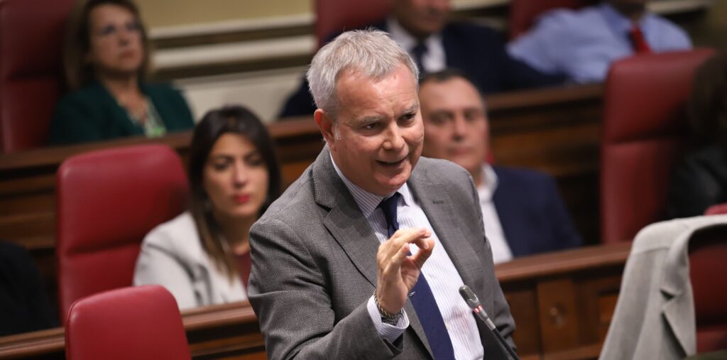 Franquis a Clavijo: “Usted preside un Gobierno grueso de estructura y flaco de ideas”