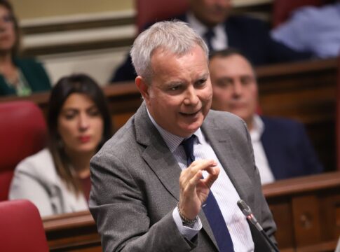 Franquis a Clavijo: “Usted preside un Gobierno grueso de estructura y flaco de ideas”