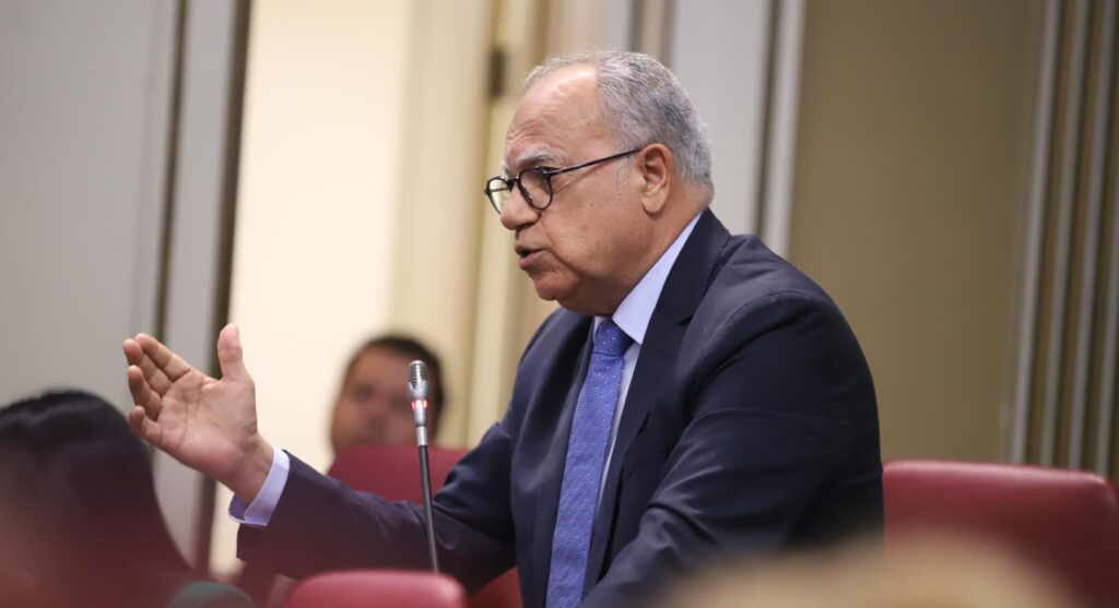Curbelo apremia a reducir la burocracia administrativa para optimizar la gestión de los fondos europeos