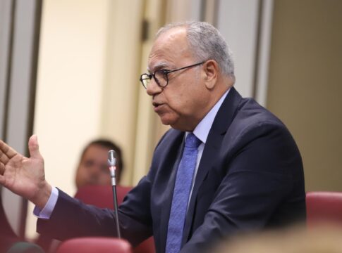 Curbelo apremia a reducir la burocracia administrativa para optimizar la gestión de los fondos europeos