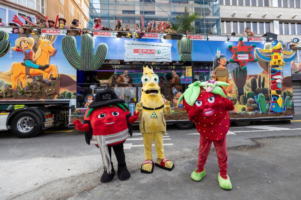 La carroza infantil de SPAR Gran Canaria celebra  ‘Los Carnavales del Mundo’