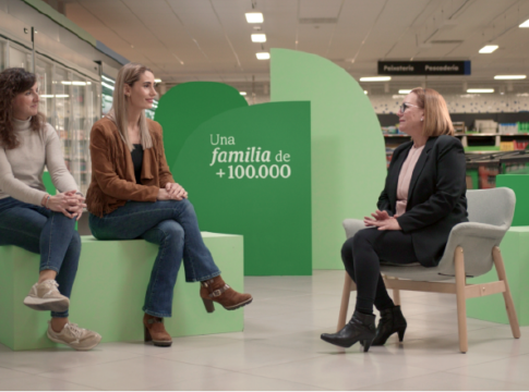 Mercadona supera las 100.000 personas en plantilla, todas con contratos fijos y de calidad