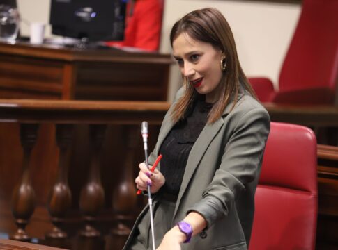 Fierro al PP: “Van ustedes en la dirección contraria a la solución de los problemas que tienen los canarios y canarias”