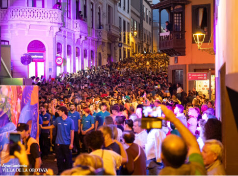 Más de 20.000 personas participaron en el coso apoteósico de La Orotava
