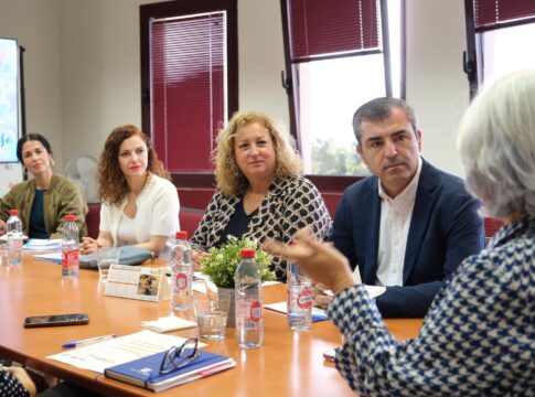 Domínguez resalta la labor del tercer sector y confirma la apuesta del Gobierno por las personas con discapacidad