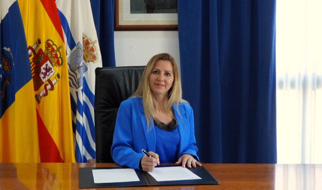 an Juan de la Rambla se tiñe de morado este viernes con motivo del 8M