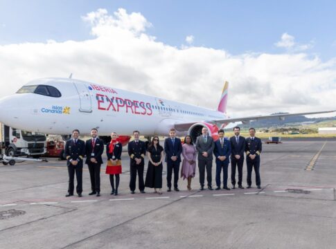 Iberia Express e Iberia reciben en Tenerife el premio que las acredita como las aerolíneas más puntuales de Europa en 2023