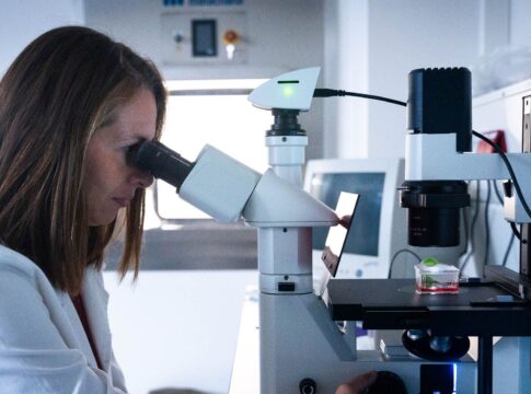 Fundación DISA lanza la octava convocatoria de sus Premios a la Investigación Biomédica en Canarias