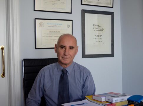 José Luis Pais: "No hay médicos que tengan interés en ser profesores"