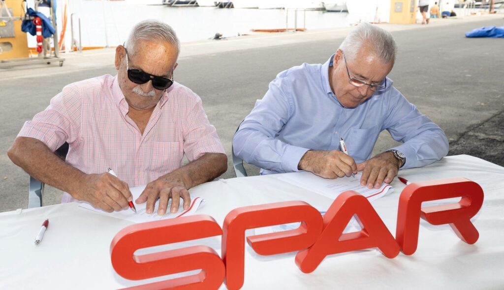 SPAR Gran Canaria y el bote de vela latina Guerra del Río  cumplen 21 años navegando juntos