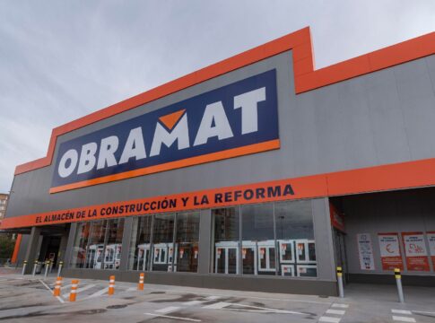 OBRAMAT sitúa en el centro la seguridad y salud de sus más de 5.600 colaboradores reduciendo la accidentalidad en un 80% en los últimos cinco años