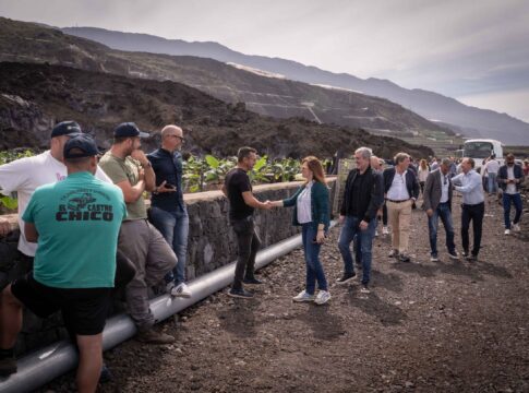 Clavijo anuncia 10 millones de euros para compensar la pérdida de renta de los agricultores palmeros