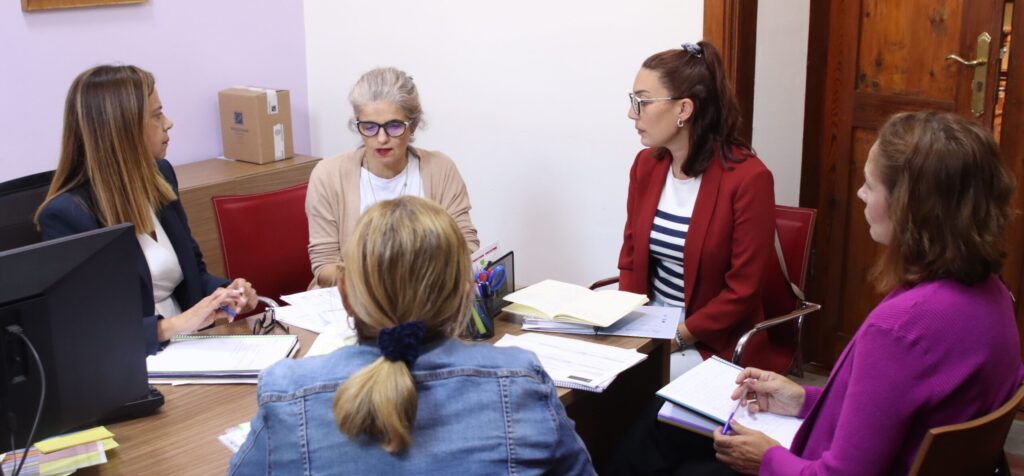 El Ayuntamiento de Guía de Isora se reúne con el Servicio Canario de Empleo para la coordinación de sus PFAEs