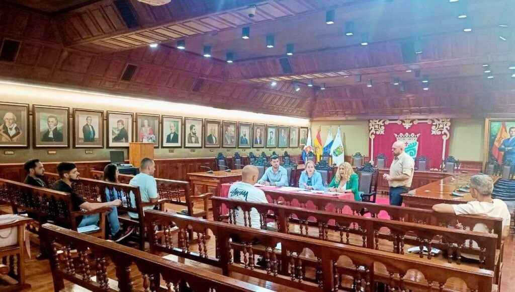 Puerto de la Cruz implica al tejido empresarial local en el primer protocolo de prevención del acoso en el ocio nocturno