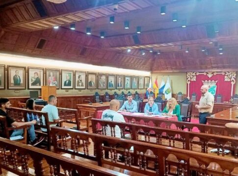 Puerto de la Cruz implica al tejido empresarial local en el primer protocolo de prevención del acoso en el ocio nocturno