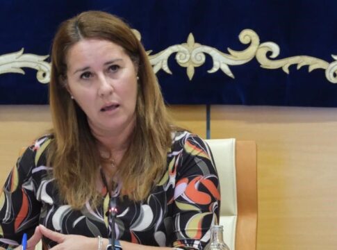 Lola García exige que la bonificación al carburante se haga extensiva también a las islas orientales