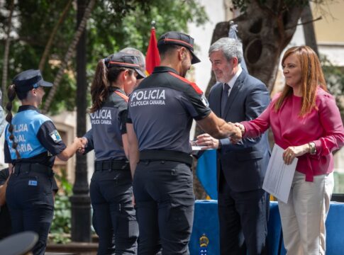 Fernando Clavijo resalta la fortaleza, la preparación y la dedicación de los 110 nuevos agentes de policía