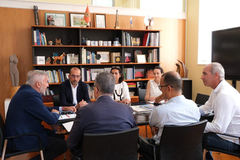 La ULPGC creará la nueva Cátedra de Economía Social financiada por la Consejería de Empleo y Desarrollo Local del Cabildo