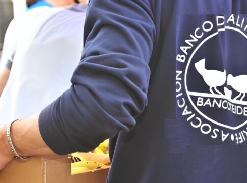 Chocomel dona 38.000 litros de producto a los Bancos de Alimentos de Canarias
