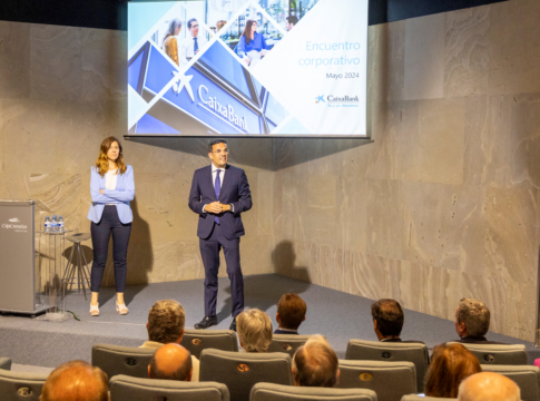 CaixaBank se reúne con sus accionistas de Tenerife para explicarles los últimos resultados de la entidad